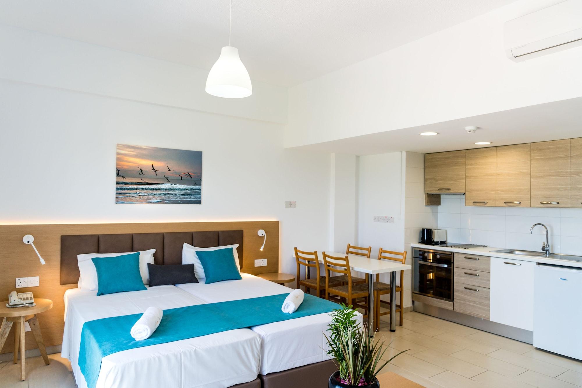 Helios 2 Apartment Paphos Exterior photo