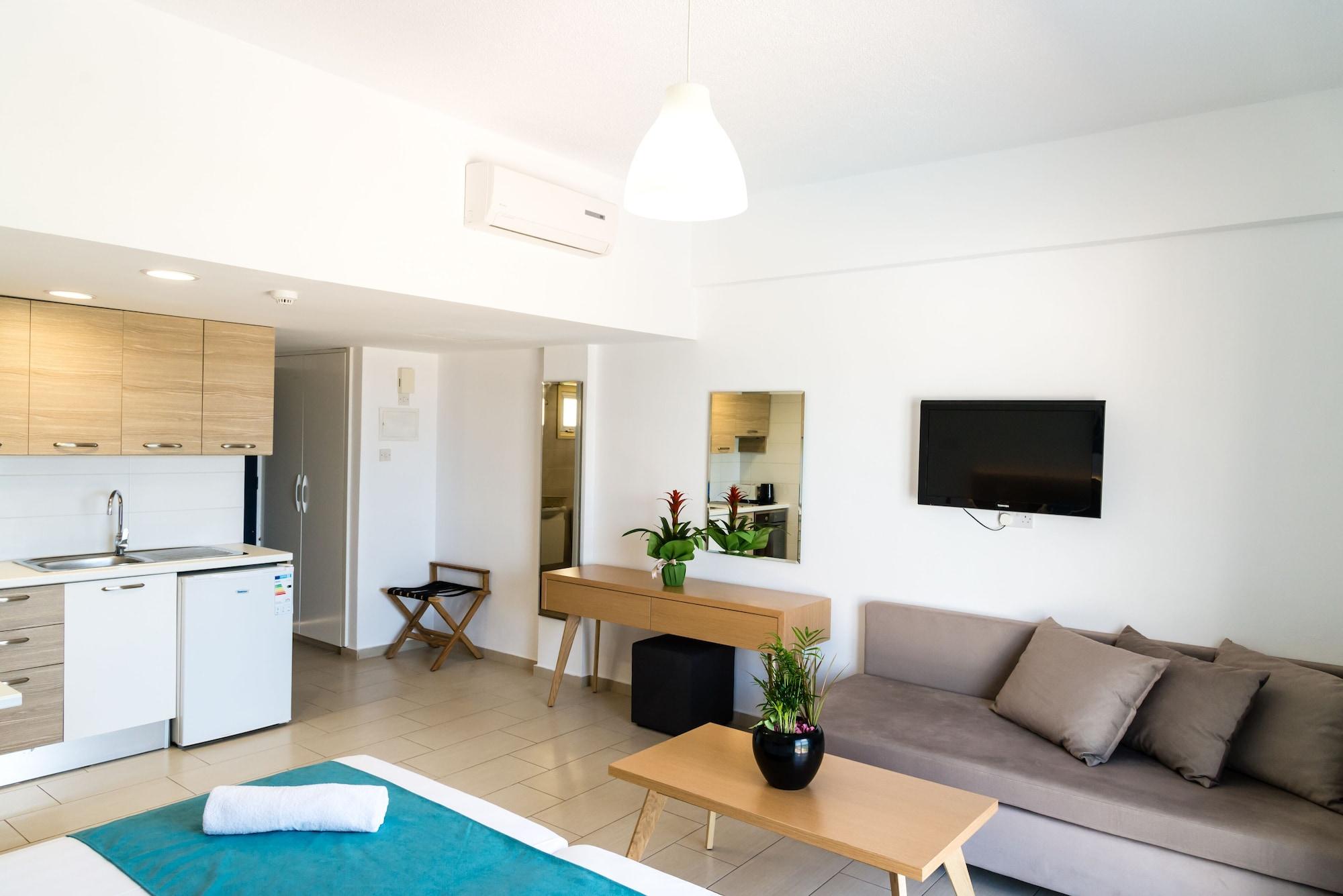 Helios 2 Apartment Paphos Exterior photo
