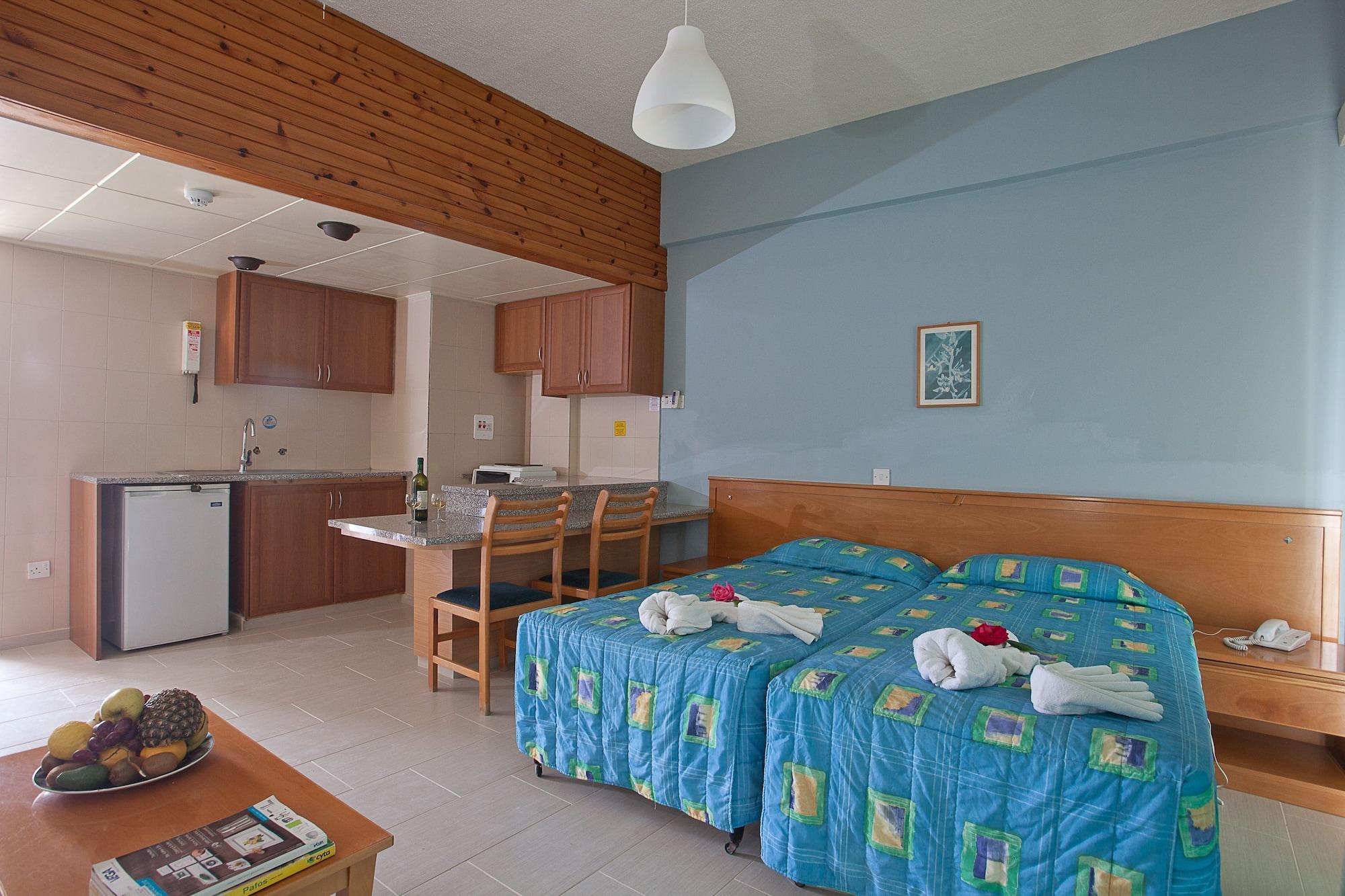 Helios 2 Apartment Paphos Exterior photo