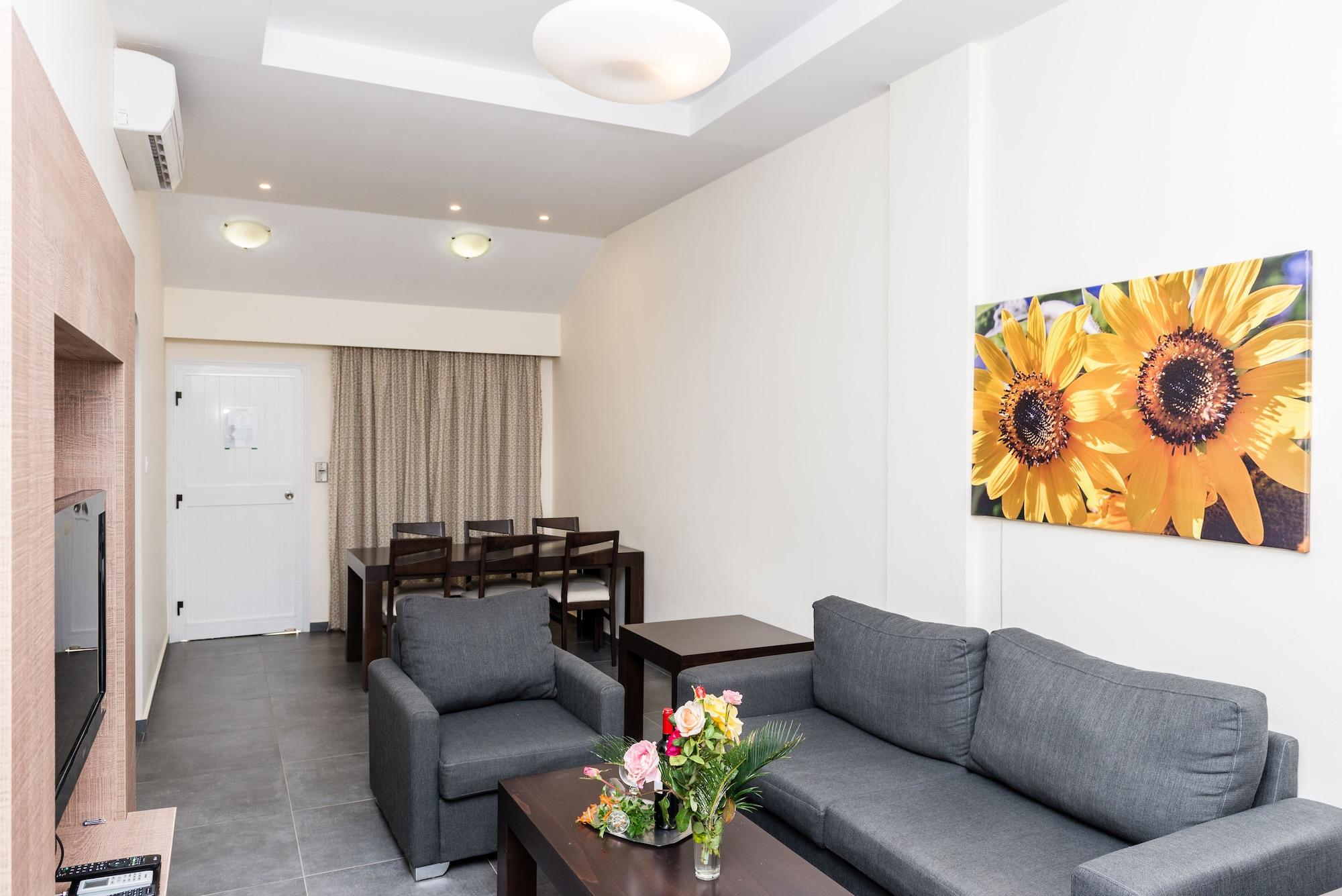 Helios 2 Apartment Paphos Exterior photo