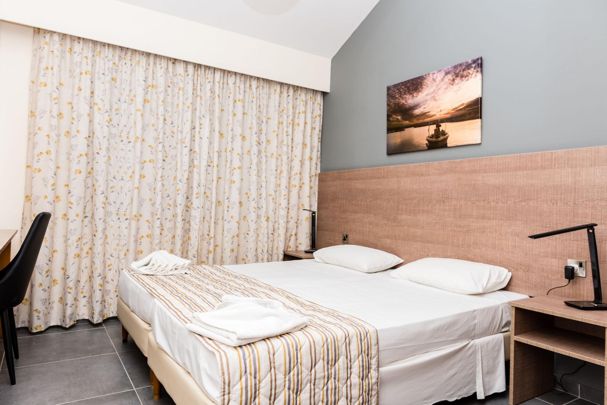 Helios 2 Apartment Paphos Exterior photo