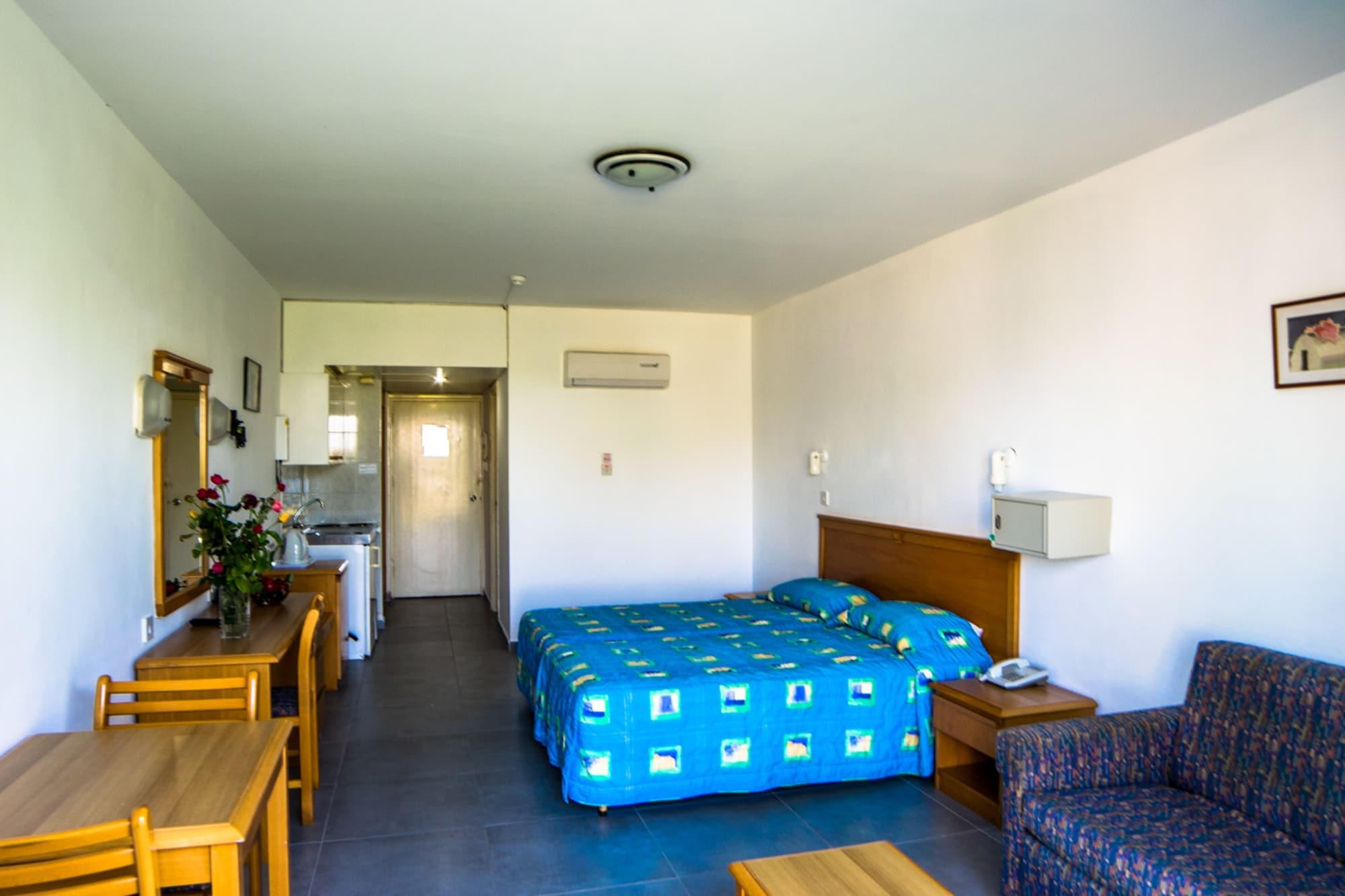 Helios 2 Apartment Paphos Exterior photo
