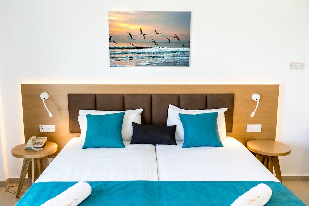 Helios 2 Apartment Paphos Exterior photo