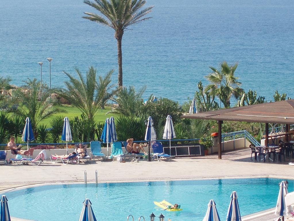 Helios 2 Apartment Paphos Exterior photo